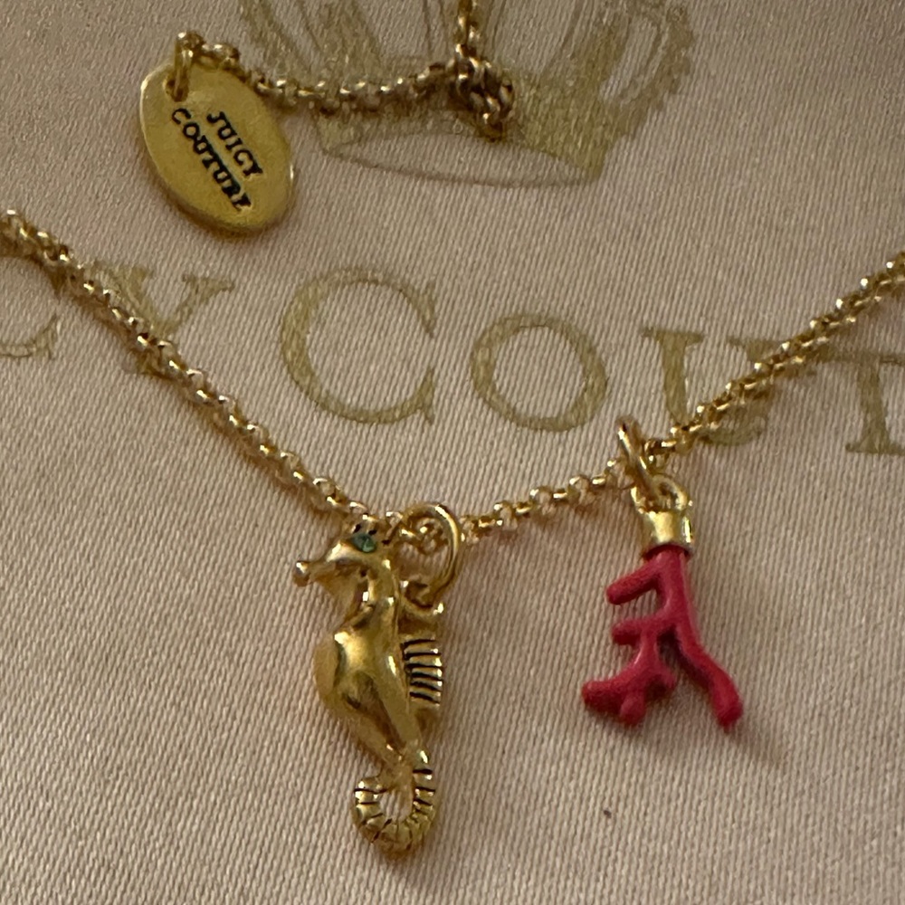 Juicy couture little Seahorse pendant chain necklace - Picture 5 of 7